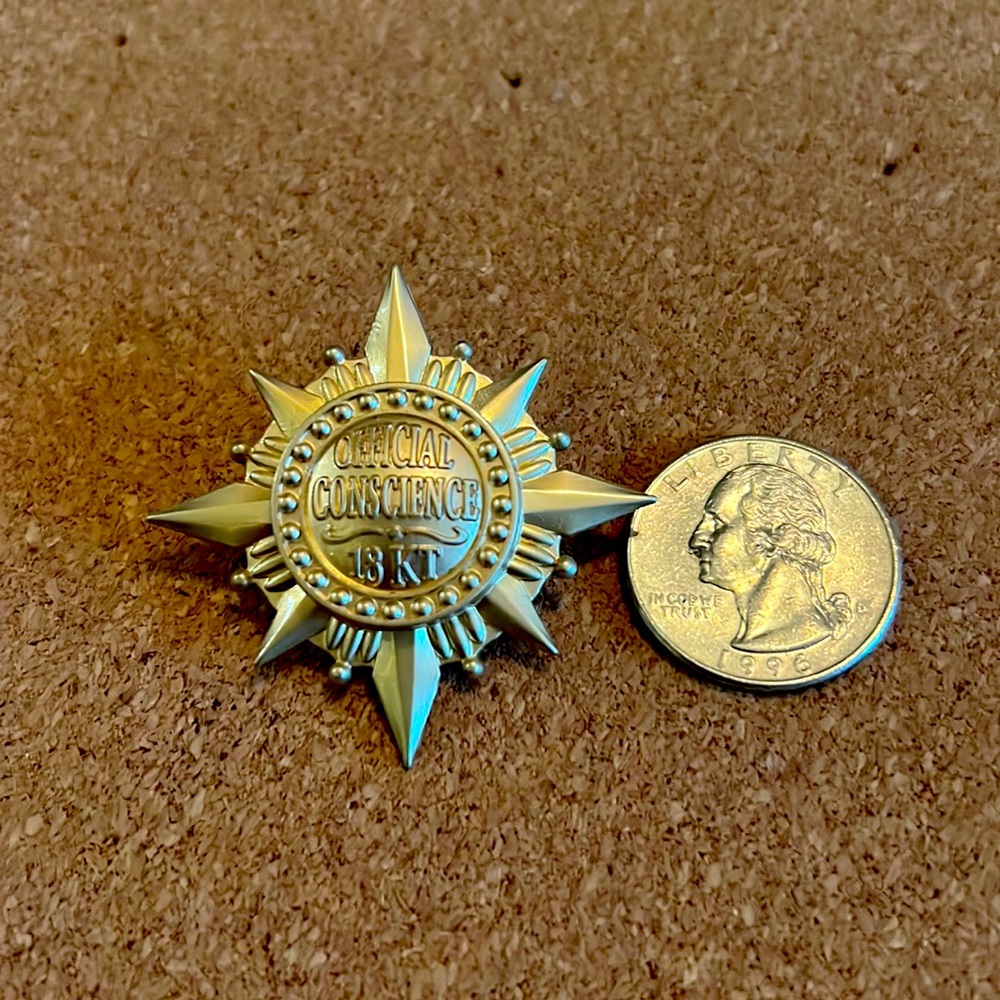 Disney Jiminy Cricket Official Conscience Trading Pin